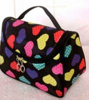 شنطة خاصة لادوات المكياج  - اسود