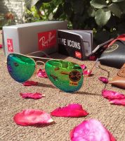  نظارة .  ray ban  - اخضر . شكل الاطار افييتور