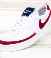 بوت نايك  - Eu 42 - ابيض وخمري