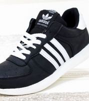 بوت اديداس - Eu 45 - اسود وابيض