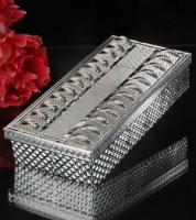 علبة محارم فضي 