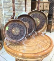 صحن خشب منحس , ثلاث قطع