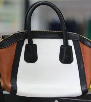 حقيبه يد  - كمل وابيض واسود