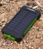 باور بانك شمسي لشحن الموبايل  - اخضر