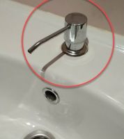 صباب الصابون السائل للمغاسل والمجالي