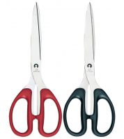 مقص خياطة وسط