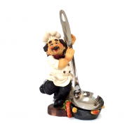 طباخ مع كفكير سكب