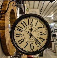 ساعط حائط جانبية   Zug 