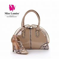 طقم صندل جلد تايغر مفتوح مع شنطة جلد  - 38 Eu - بيج