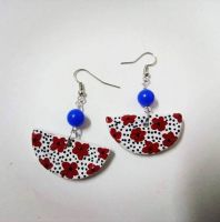 حلق ورد احمر - اكريليك