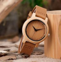 ساعة يد خشبية 