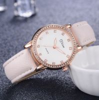 ساعة جلد انيقة Disu