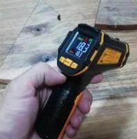 ميزان حرارة ليزر صناعي