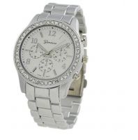 ساعة ماركة جينيڨا معدن مرصعة بالكريستال اللون فضي