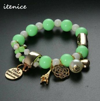 اسوارة مميزة  - بلاستيك