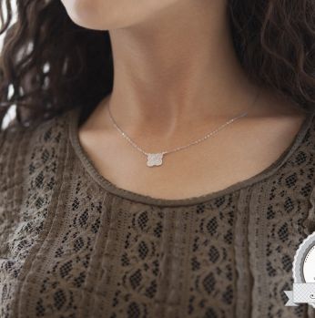 سلسال فضة 925 على شكل وردة مرصع