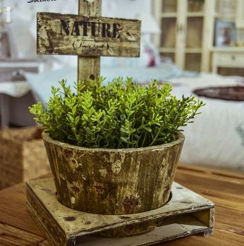 ورد زنبق صناعي اخضر 