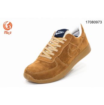 بوت نايك  - 41 Eu - عسلي