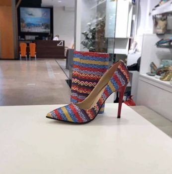 طقم شوز تطريز مع كعب ودجزدان - 37 Eu - احمر كلاريت وكحلي