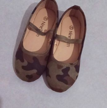 حذاء للاطفال  - 24 - اخضر جيشي