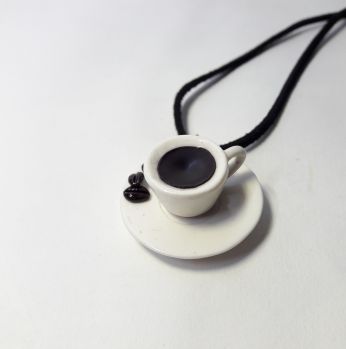 تعليقة وعقد على شكل فنجان قهوة