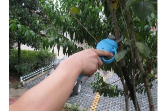 مقص شجر يعمل على البطارية  Electric Pruning Shear 