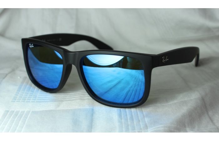  نظارة   كلاسيك . ray ban  -لون  ازرق