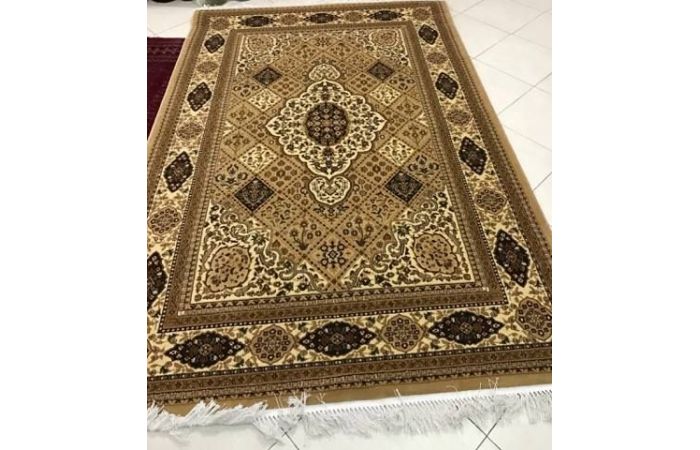 سجاد عجمي 2*3 مليون ونصف غرزه  برسم زخرفي مميز 