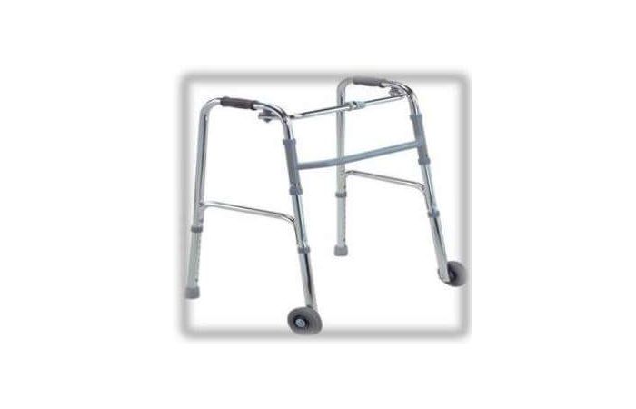 ووكر للمساعدة على الحركة مع عجلات Walker