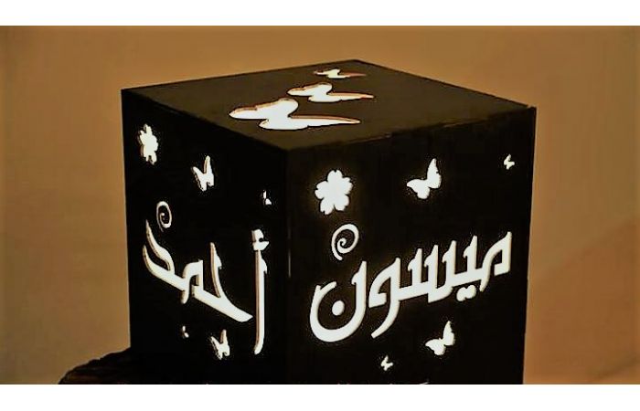 سهارة خشبية  مع اضاءة 
