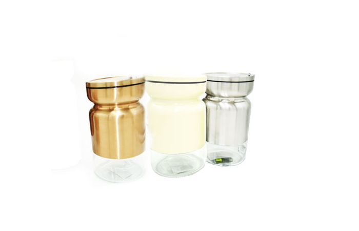 مطربان وسط انفنيتي